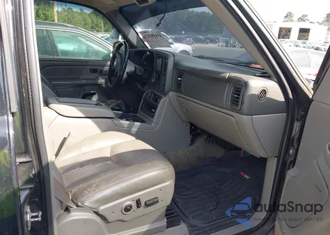 2004 Chevrolet Tahoe Z71 из США, поврежденный, VIN 1GNEK13T34R236758